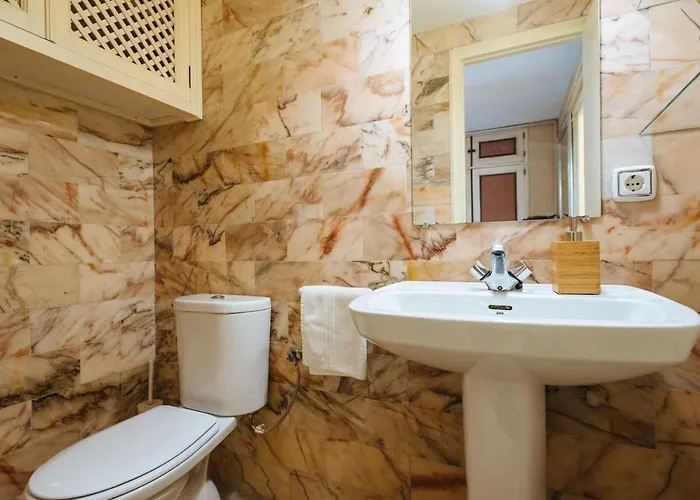 Pajaritos - Private Parking Included * Sevilla
