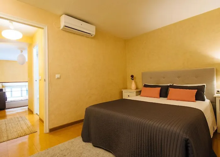 Pajaritos - Private Parking Included